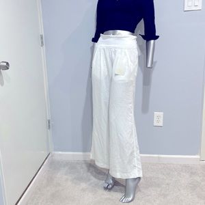 Size 6 Lululemon pants.